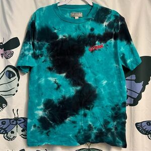 ❗️clearance-price firm❗️ Vintage guess tee